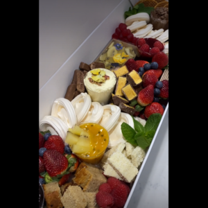 Pavlova DIY Box